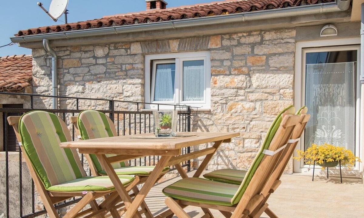Vabriga Apartment | Apartment Bruneta with sea view