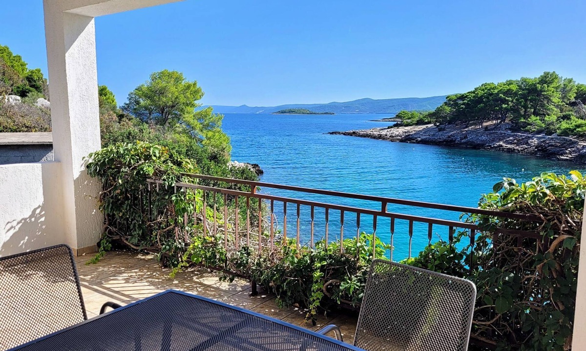 Cove Basina (Jelsa) Apartment | Apartment Buda by Interhome