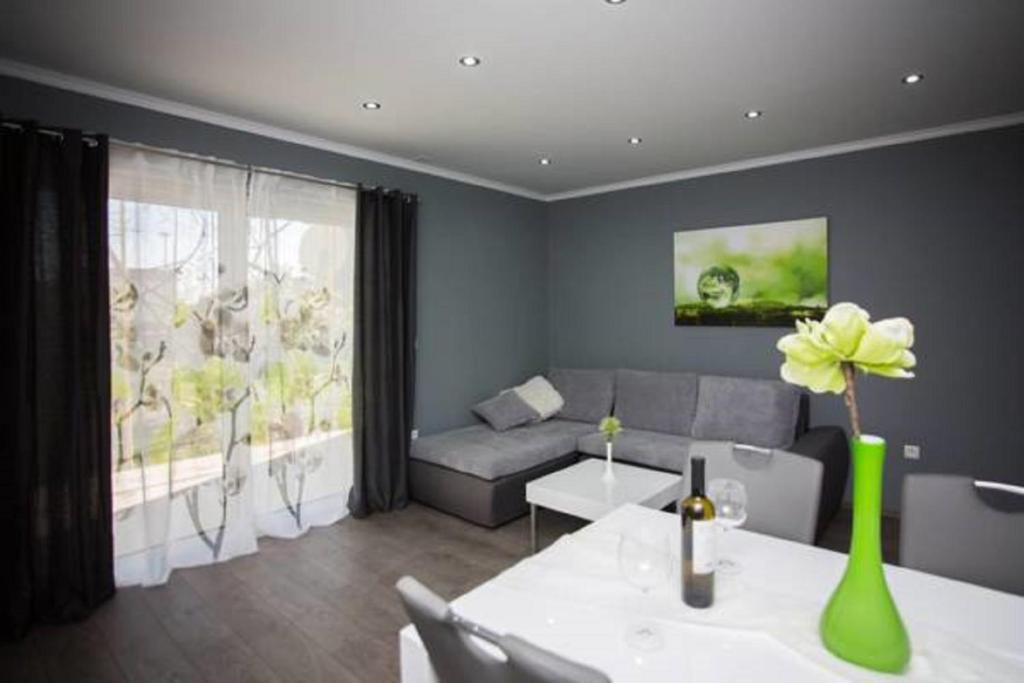 Kastel Gomilica Apartment | Apartment D & N