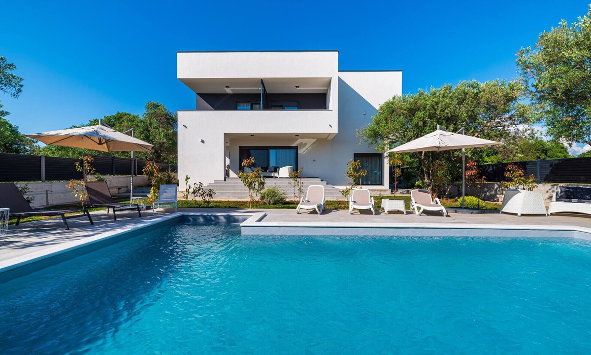 Biograd na Moru Apartment | Apartment Vista Mare 2 with heated pool