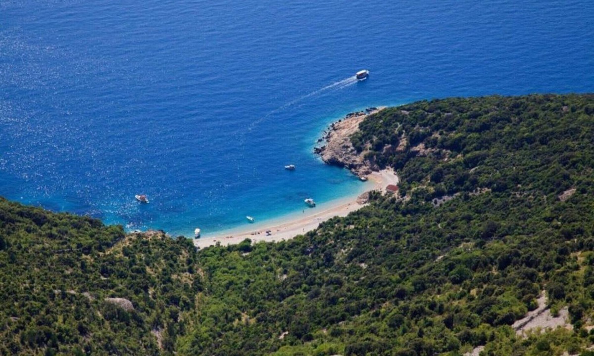 Cres Apartment | Apartment in Cres Near Old Town and Beaches