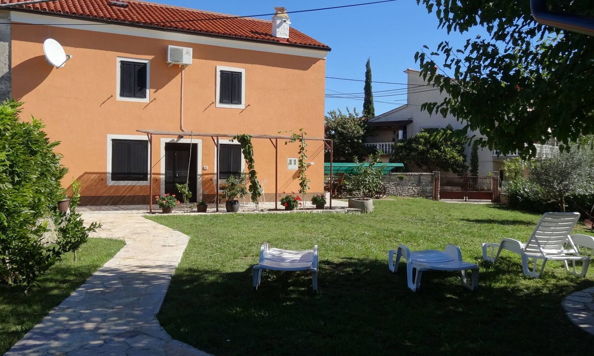 Rakalj House | Apartment in Croatia near the Coast