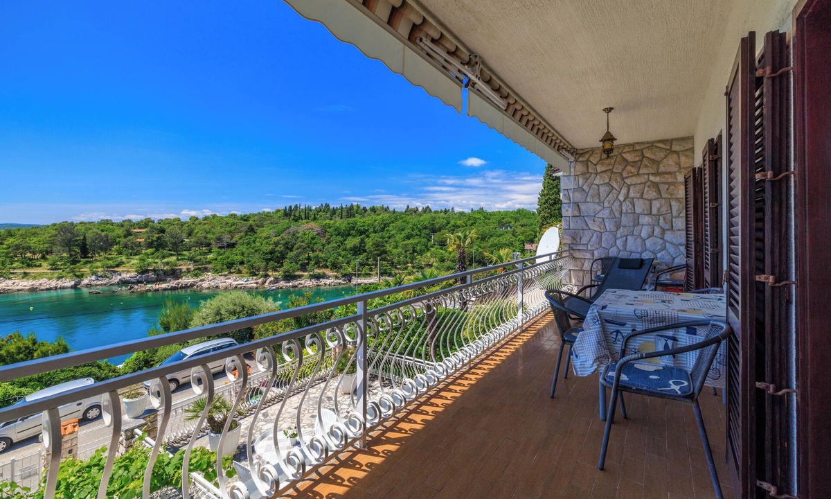 Klanfari Apartment | Apartment in Dramalj with sea view, parking and barbecue