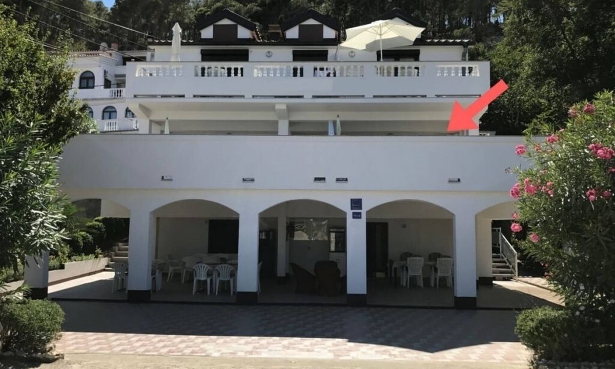 Rab Town Apartment | Apartment in Lopar with Seaview, Terrace, Air condition, WIFI (4607-2)