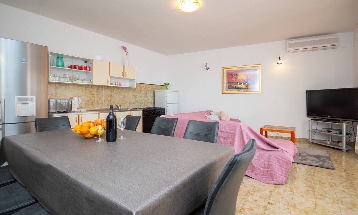 Dugi Rat Apartment | Apartment Karlo