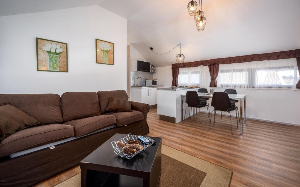 Katoro Apartment | Apartment Katoro