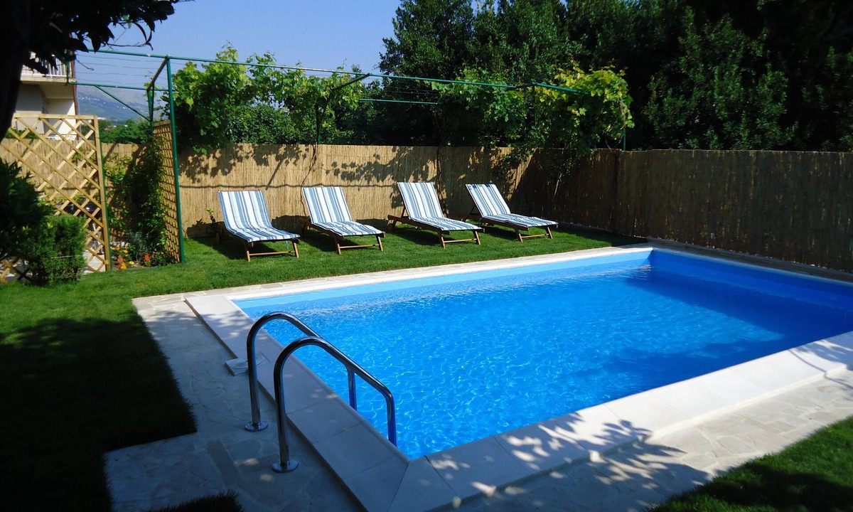 Stobrec Apartment | Apartment Lara Stobrec - Split Croatia