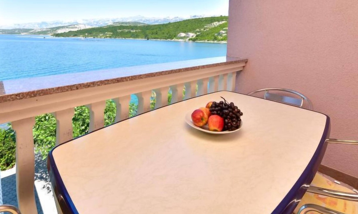 Krusevo Apartment | Apartment Lucija in Novigrad (Zadar) - 4 persons, 2 bedrooms