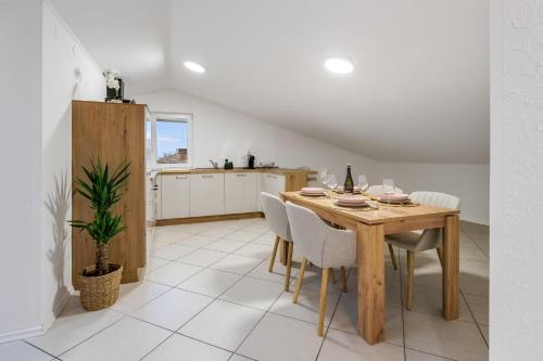 Ajdovscina Apartment | Apartment Mandi By DIMBIKES