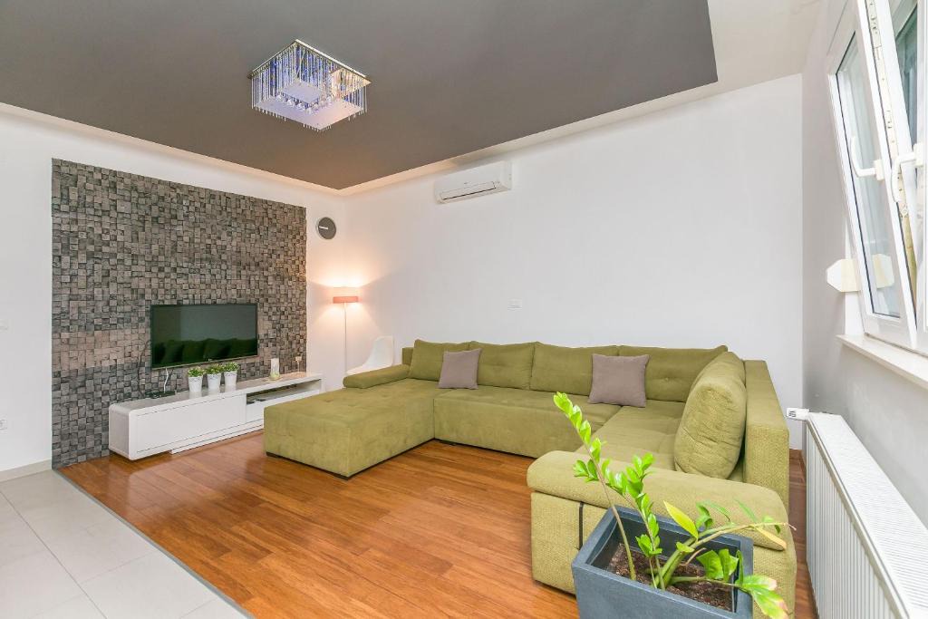 Strozanac Apartment | Apartment Mario