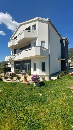 Kastel Luksic Apartment | Apartment Mario&Martin