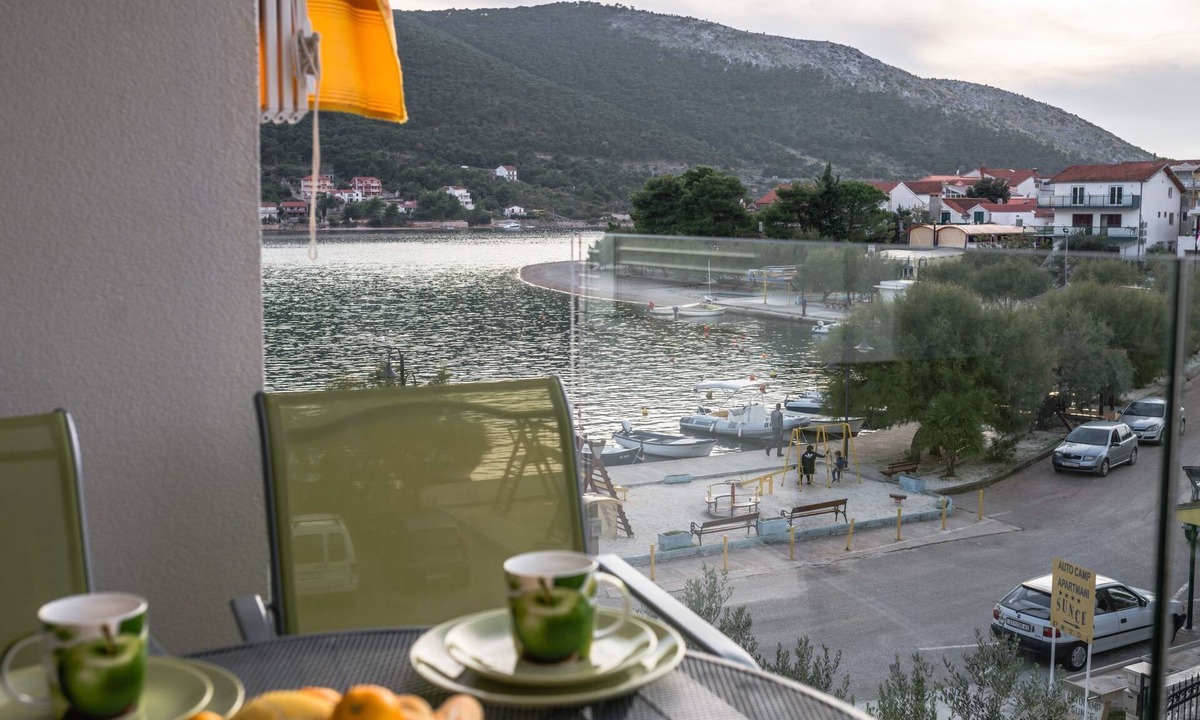 Grebastica Apartment | Apartment mit Meerblick - nur für Erwachsene by Interhome