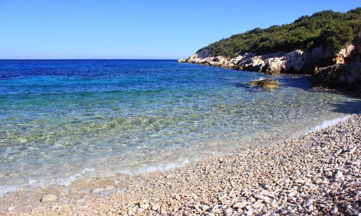 Cove Rogacic Apartment | Apartment Roki - 10 m from beach: A1(6+2) Veliki - Cove Rogacic (Vis), Island Vis, Croatia