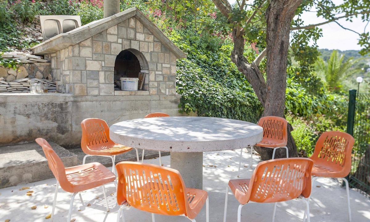 Stomorska Apartment | Apartment Star - with swimming pool: A6(6) - Stomorska, Island Solta, Croatia