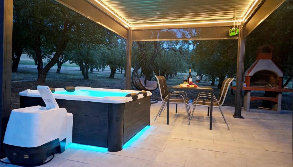 Plitvicka Jezera Apartment | Apartment Topalovic Plitvice Private Pool