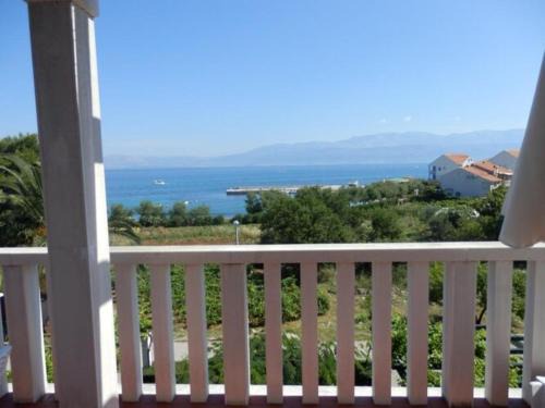Mirce Apartment | Apartment Vesna & Ivica - Two Bedroom Apartment with Terrace and Sea View Vesna