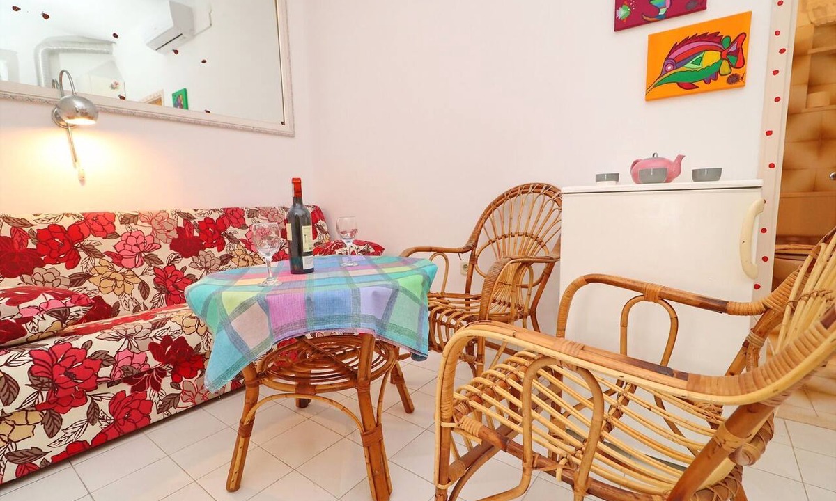 Hodilje Apartment | Apartment with 1 room and terrace