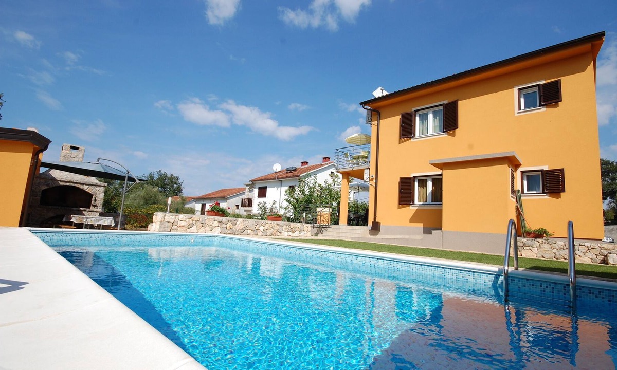Sveti Vid-Miholjice Apartment | Apartment with pool and mini gym