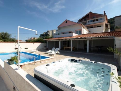 Kali House | Apartments and rooms with a swimming pool Kali, Ugljan - 14083
