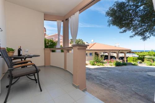 Jakisnica Apartment | Apartments Beachfront Jakisnica