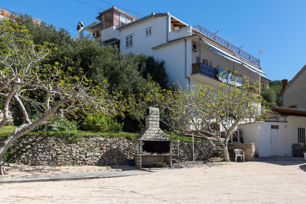 Jesenice Apartment | Apartments by the sea Sumpetar, Omis - 9435