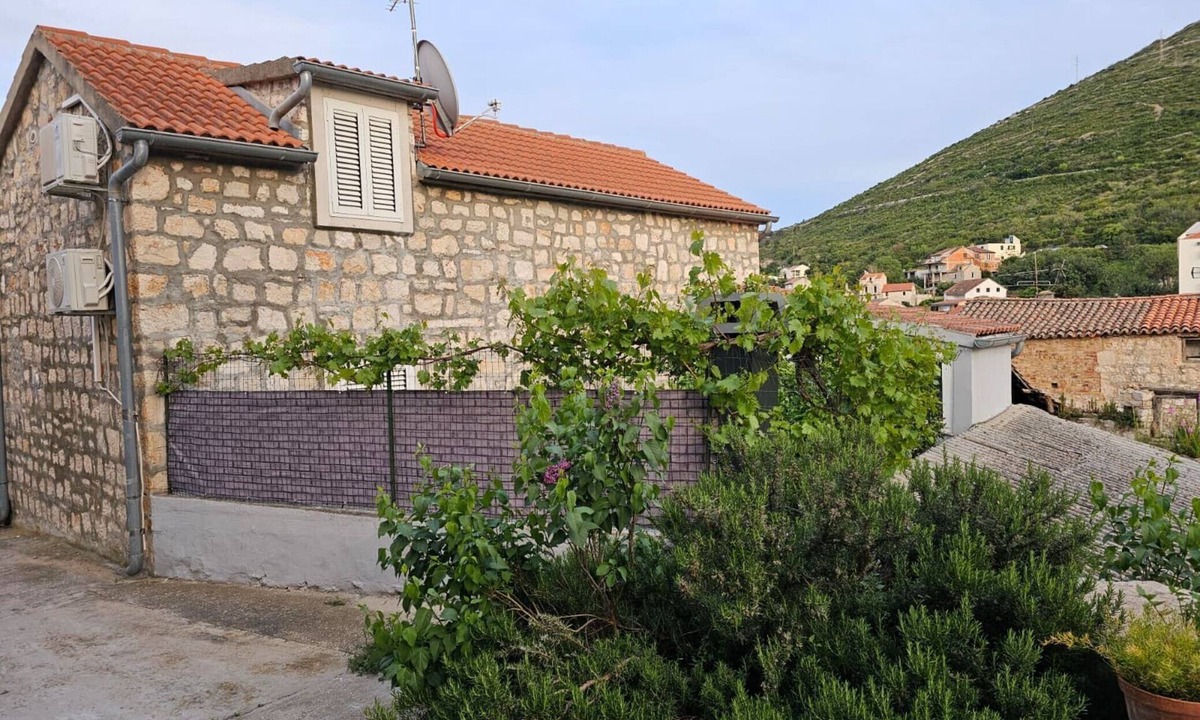 Cove Rogacic Apartment | Apartments Diadora - One bedroom apartment Sun