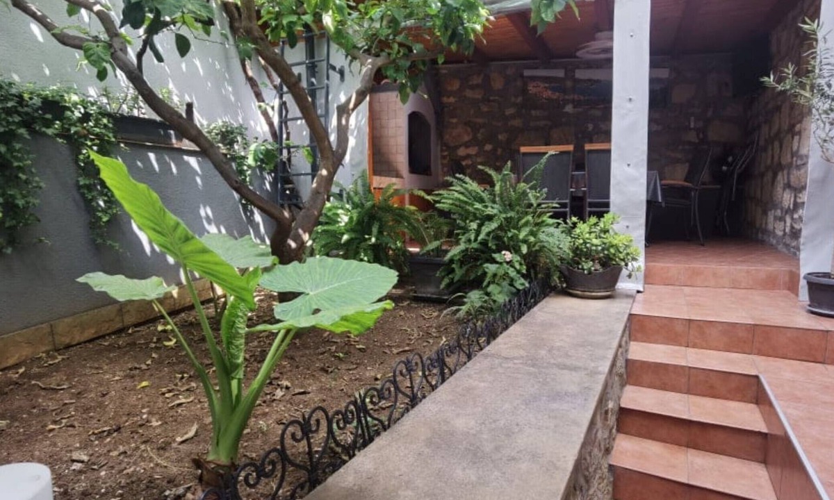 Cove Rogacic Apartment | Apartments Diadora - Studio apartment Stone