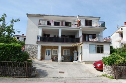 Njivice Apartment | Apartments Dida by El-Pi Tours