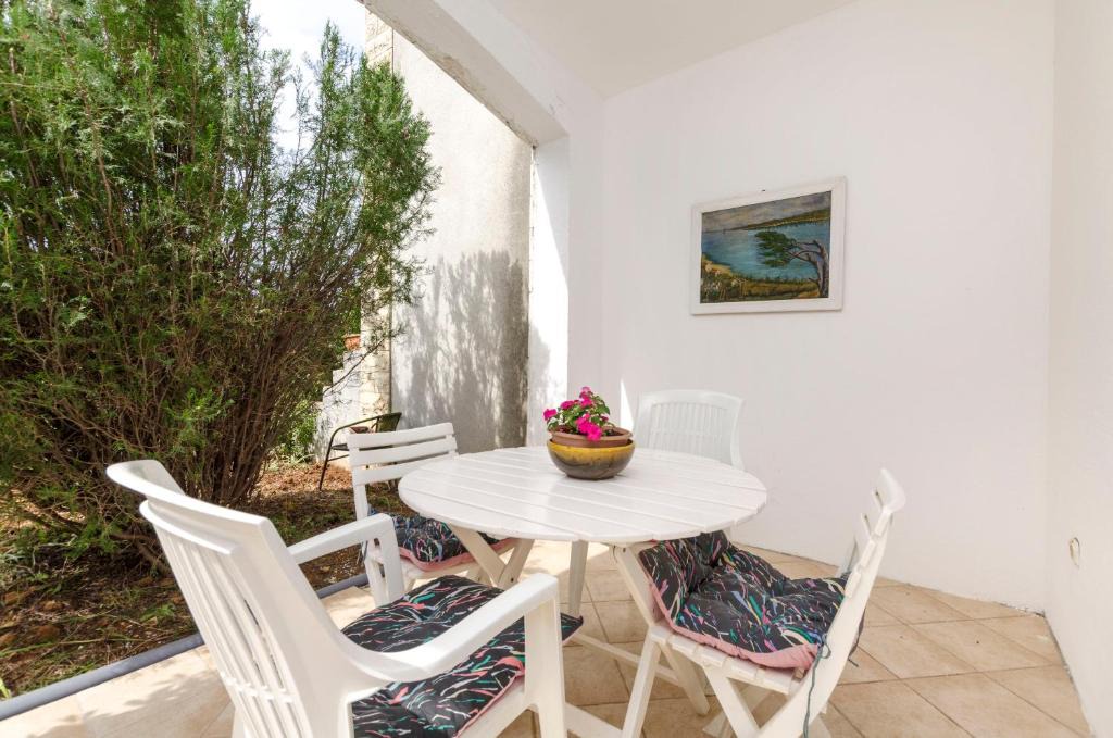 Ivan Dolac Apartment | Apartments Helena