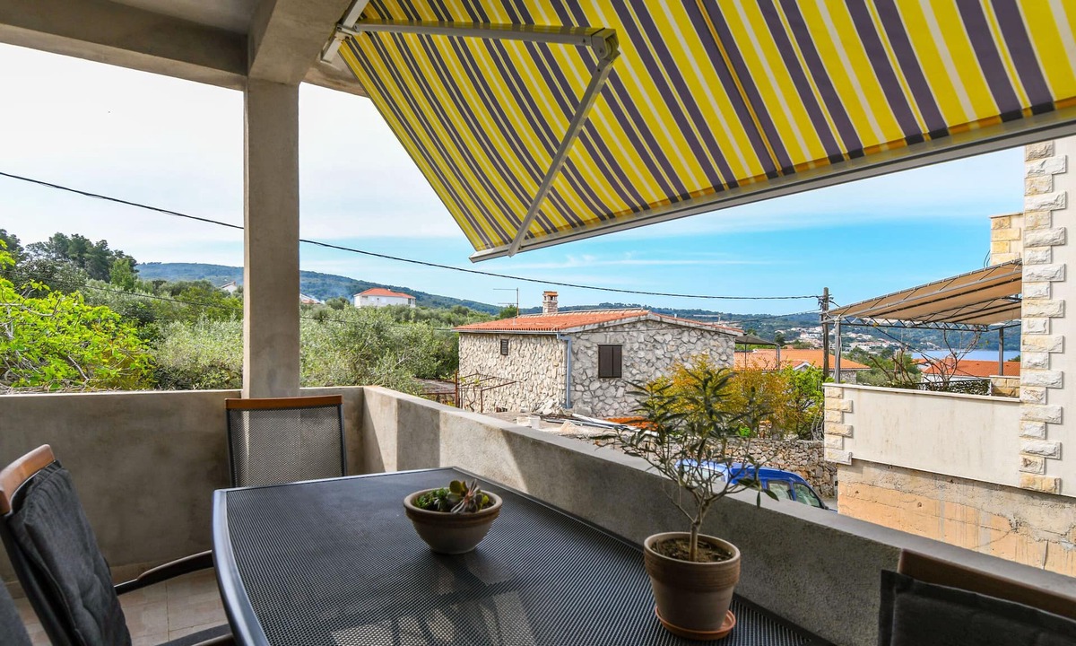 Necujam Apartment | Apartments Mirjana (117591-A3) - Necujam - island Solta