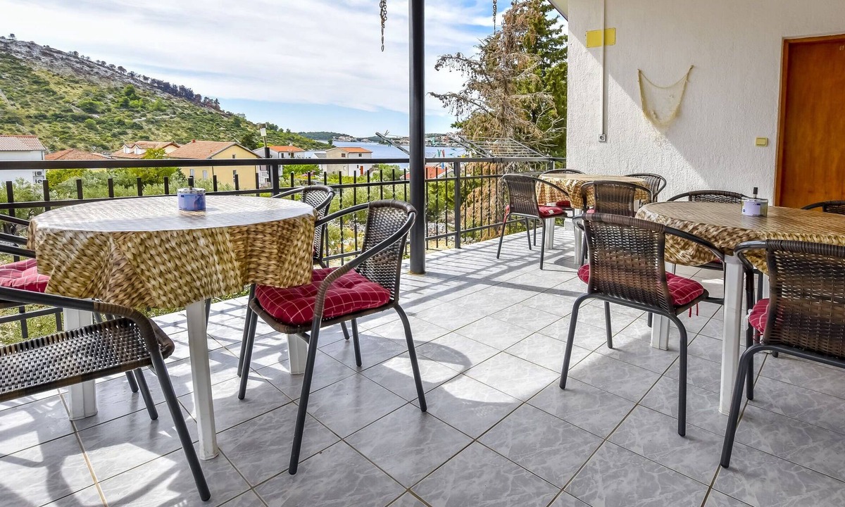 Podglavica Apartment | Apartments Jakoubek (10621-A6) - Rogoznica
