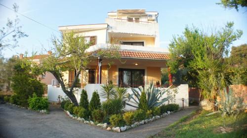 Ugljan Apartment | Apartments Janet