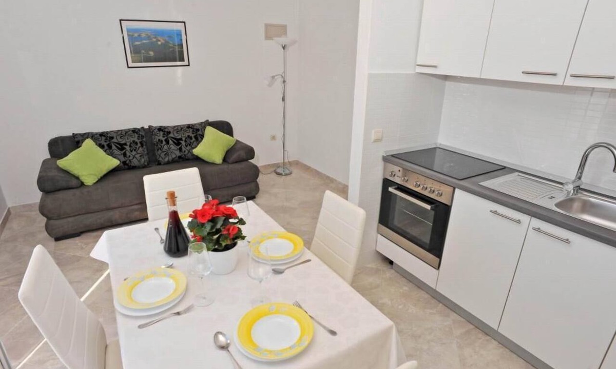Sutivan Apartment | Apartments Lenka