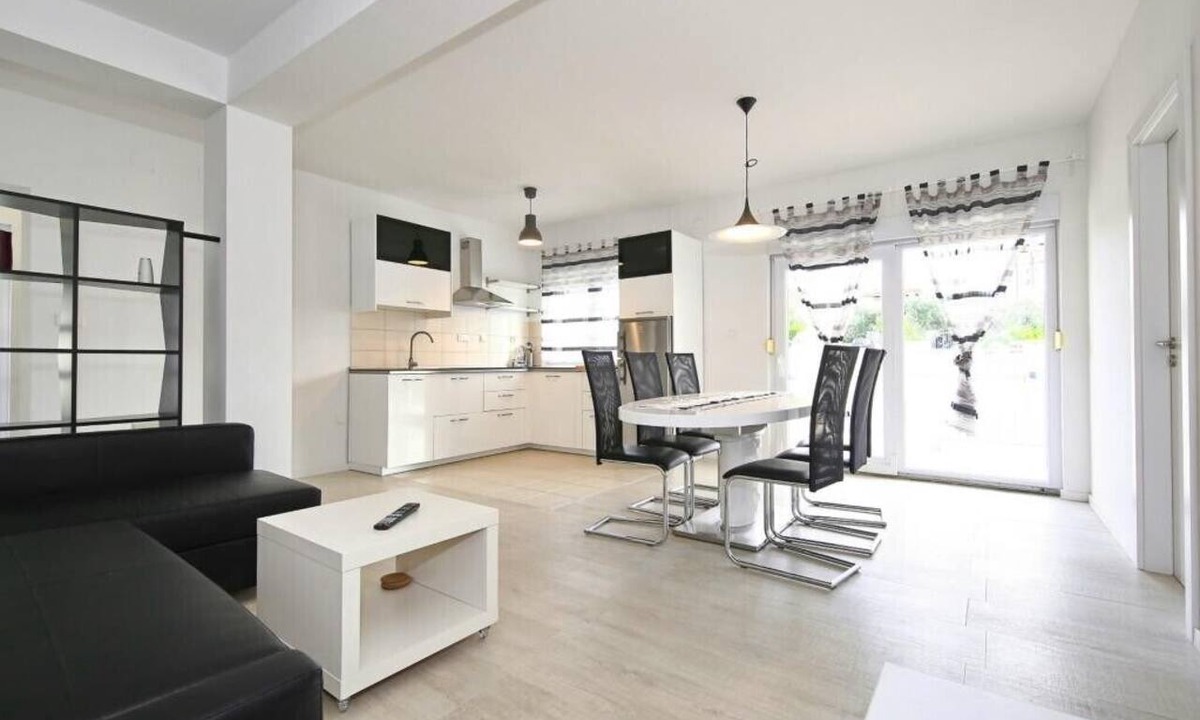 Biograd na Moru Apartment | Apartments Matković- Two Bedroom Apartment with Balcony(Apt1)