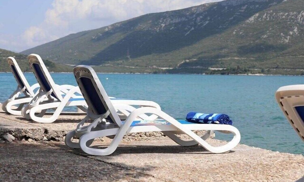 Hodilje Apartment | Apartments More & Ja - One Bedroom Apartment with Terrace and Sea View (1. istok)