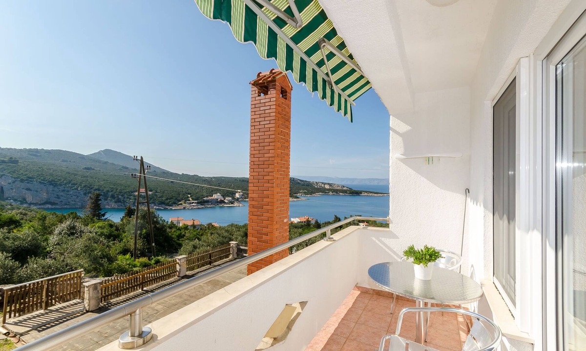 Pokrivenik Apartment | Apartments Mrvelj (100301-A2) - Gdinj - island Hvar