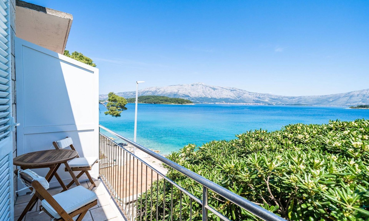 Lumbarda Apartment | Apartments Nikolina (LU) - One-Bedroom Apartment with Balcony