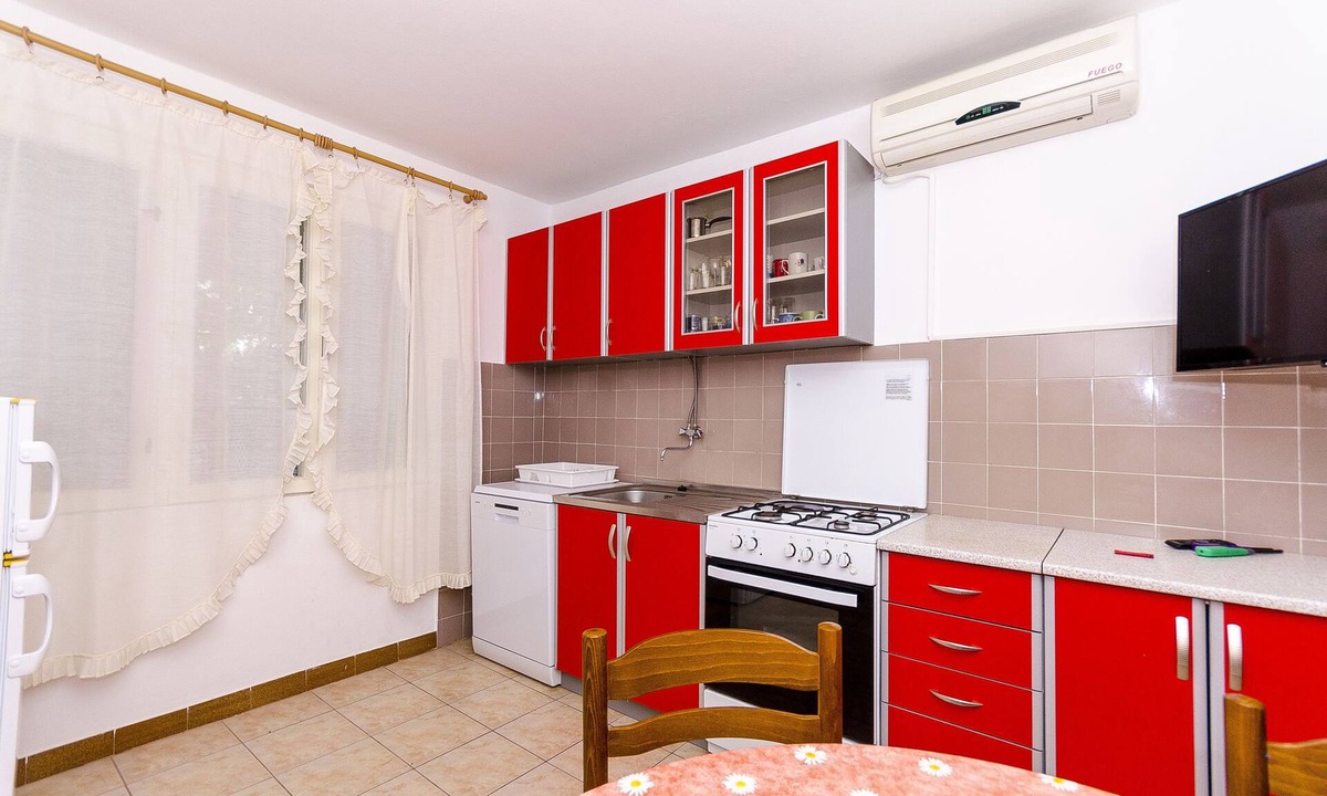 Sevid Apartment | Apartments Quiet (58611-A1) - Marina