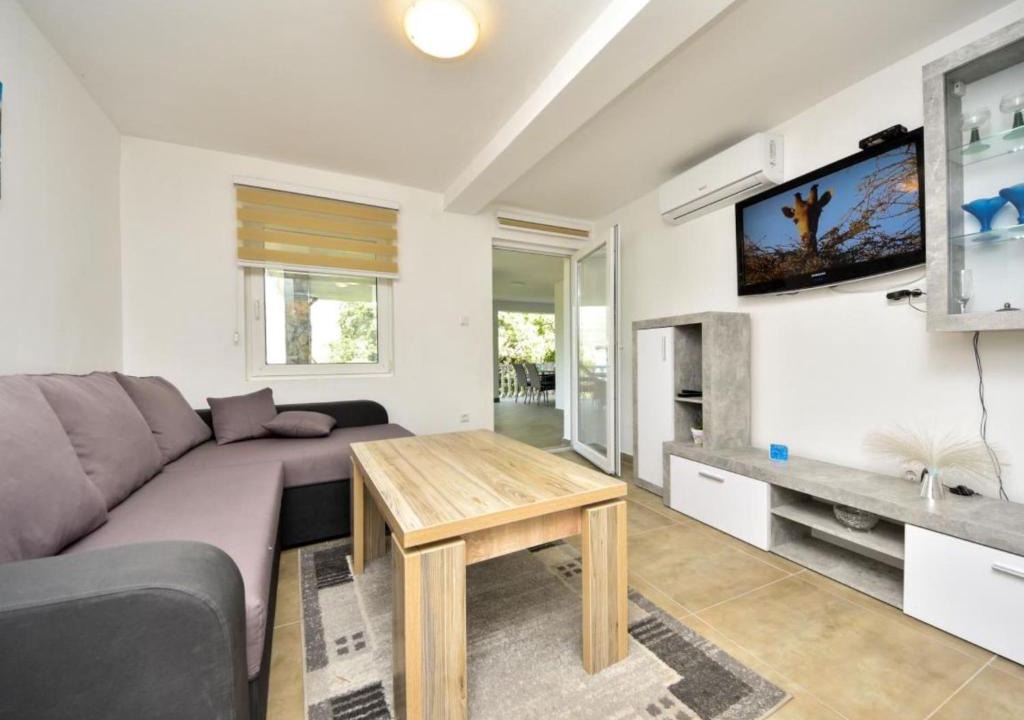 Donji Karin Apartment | Apartments Robi & Kristina - Two Bedroom Apartment with Terrace A2