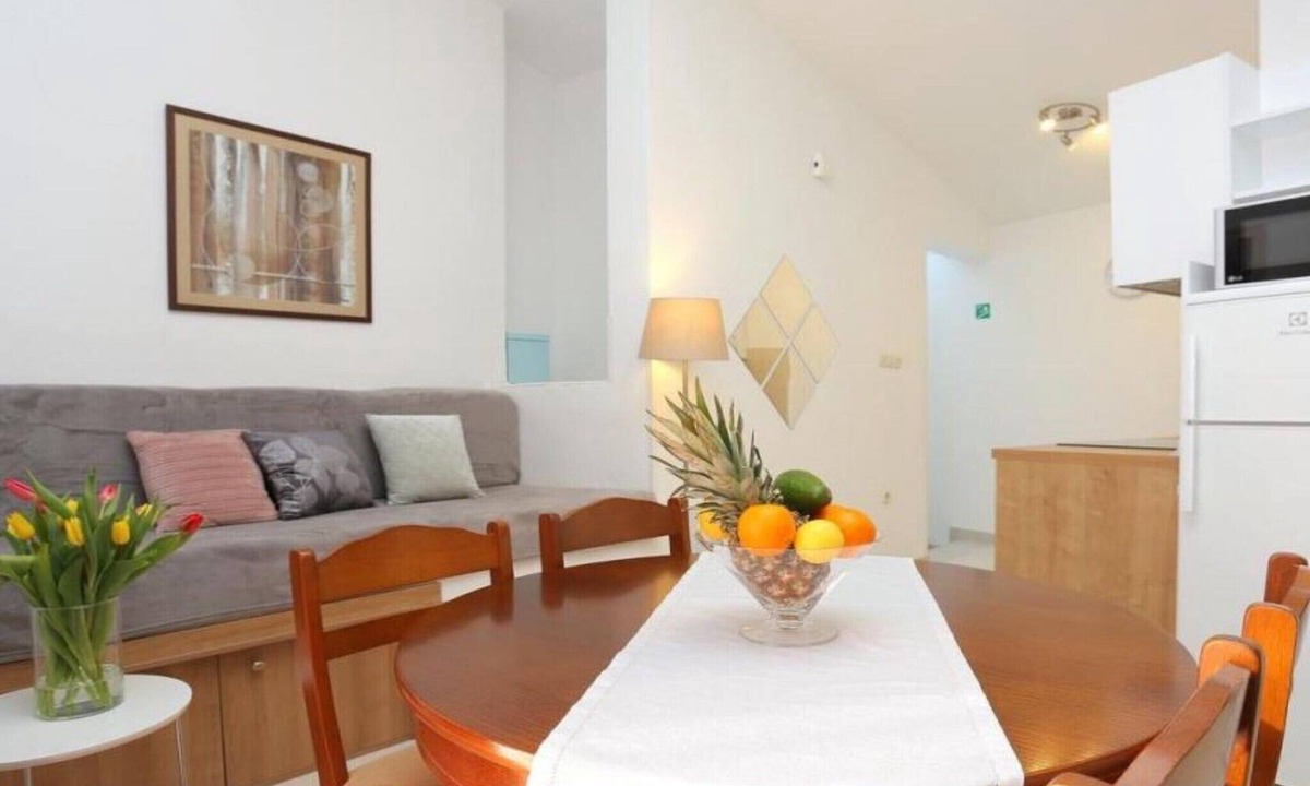Podgora Apartment | Apartments Roščić - Classic Two Bedroom Apartment with Balcony and Sea View