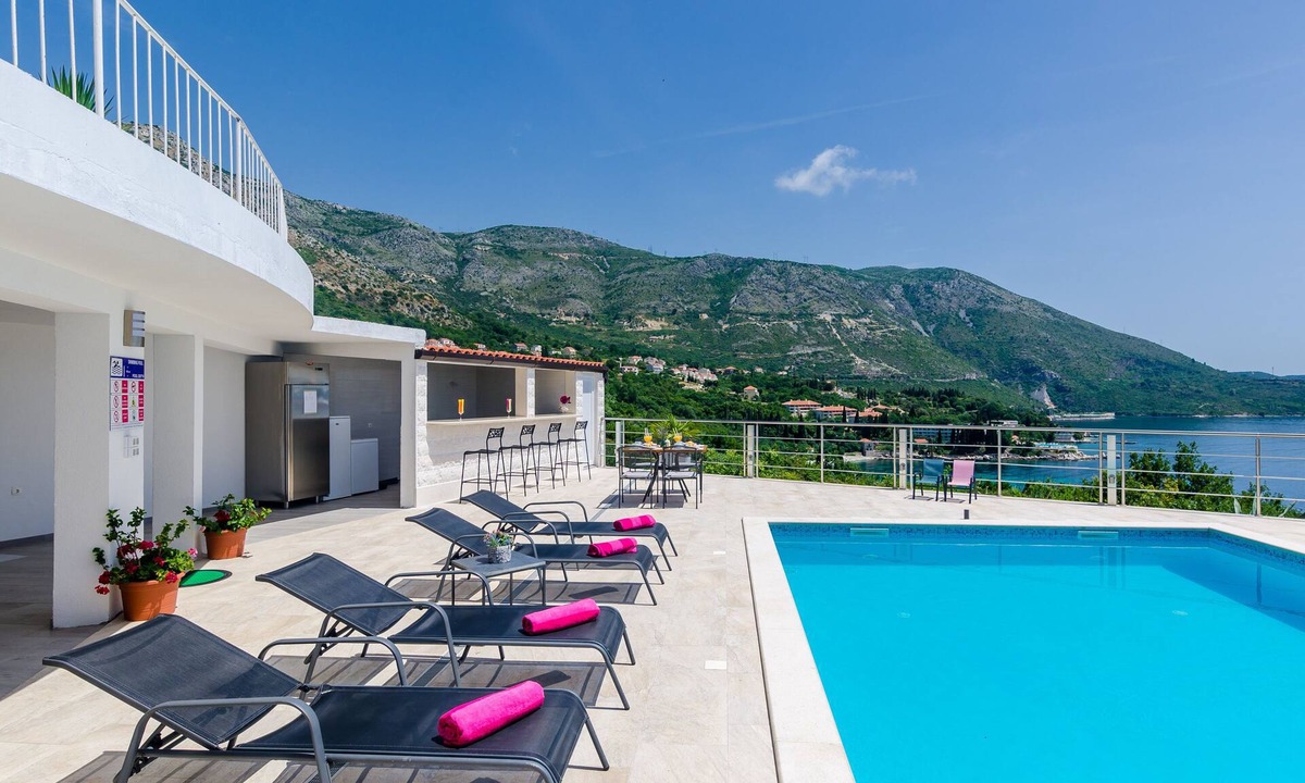 Zupa dubrovacka Apartment | Apartments Sandito-One-Bedroom Apartment with Terrace and Sea View