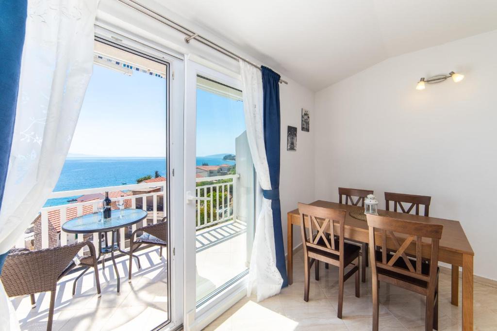 Brist Apartment | Apartments Tilda- 50m to Pebble Beach