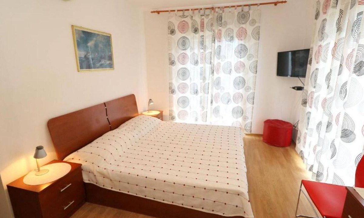 Hvar Apartment | Apartments Trogrlić - Two-Bedroom Apartment with Balcony and Sea View
