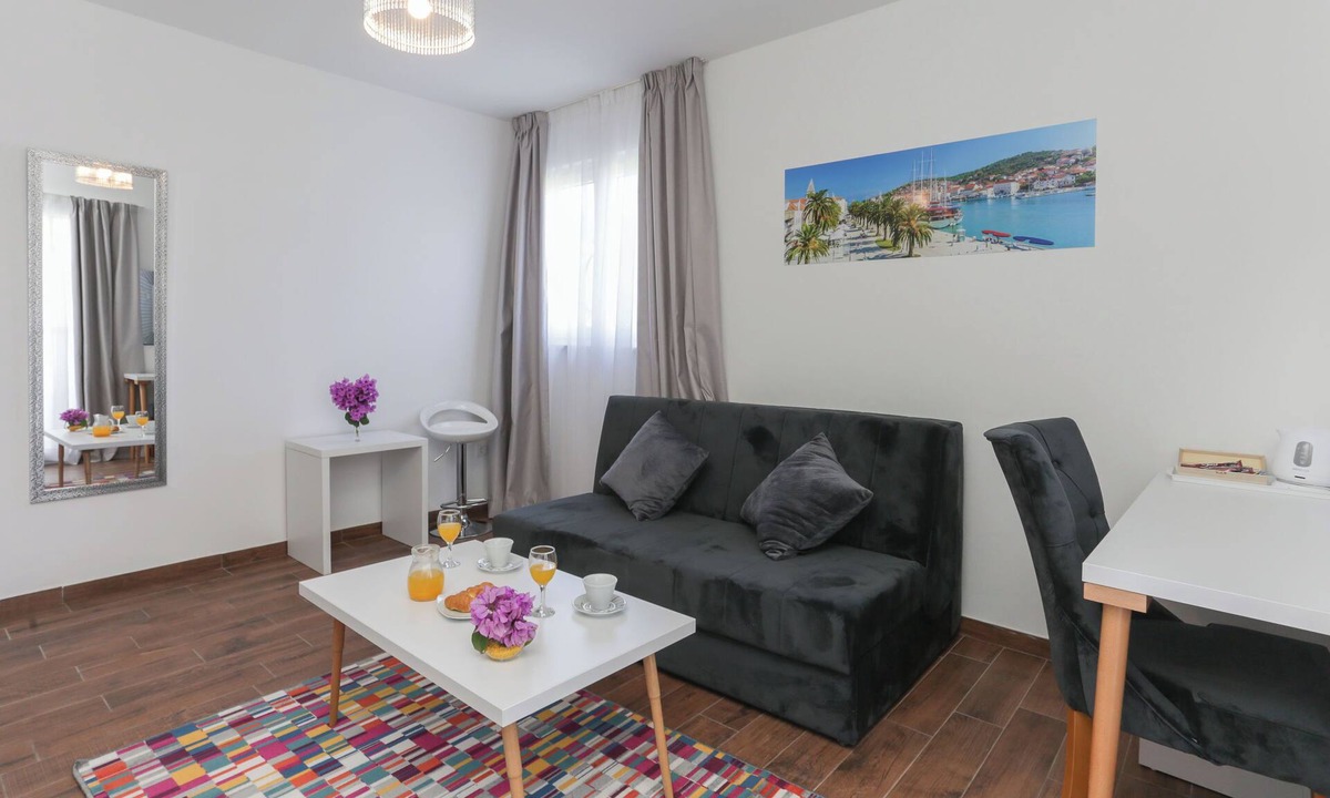 Arbanija Apartment | Apartments Villa Niko (56251-A2) - Arbanija (Ciovo)