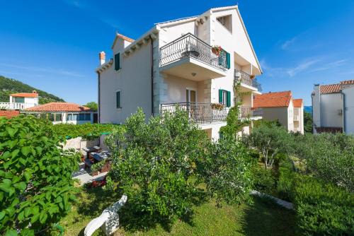 Bol Apartment | Apartments Villa Vallum