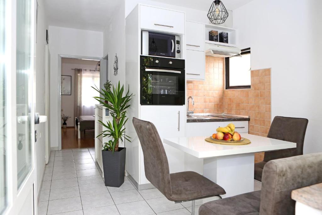 Bibinje Apartment | Apartments with parking space Bibinje, Zadar - 18843