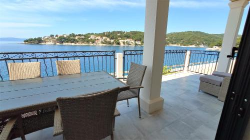 Sumartin Apartment | ARIA