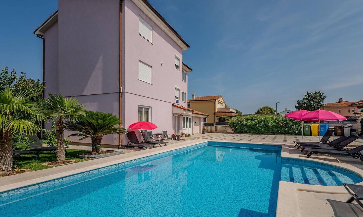 Valbandon Apartment | Awesome apartment in Valbandon with WiFi