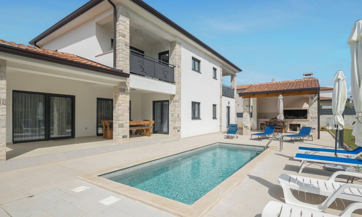 Gulici Apartment | Awesome apartment in Porec with WiFi