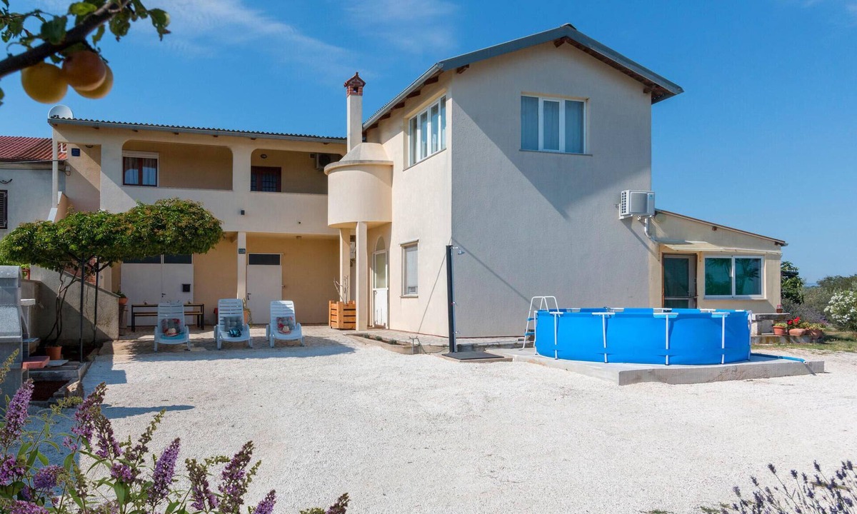 Liznjan Apartment | Awesome apartment in Pula